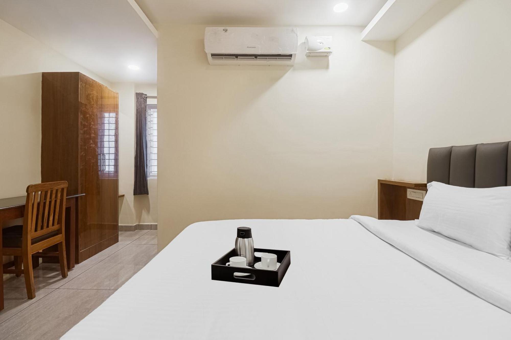 Townhouse Dj Grand Hotel Tirupati Exterior foto