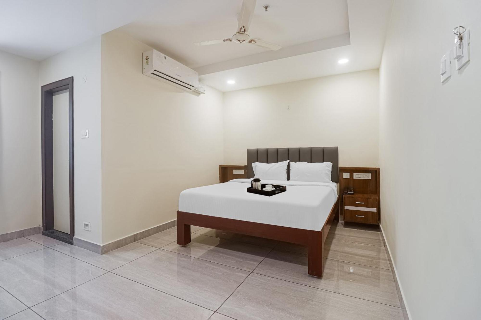 Townhouse Dj Grand Hotel Tirupati Exterior foto