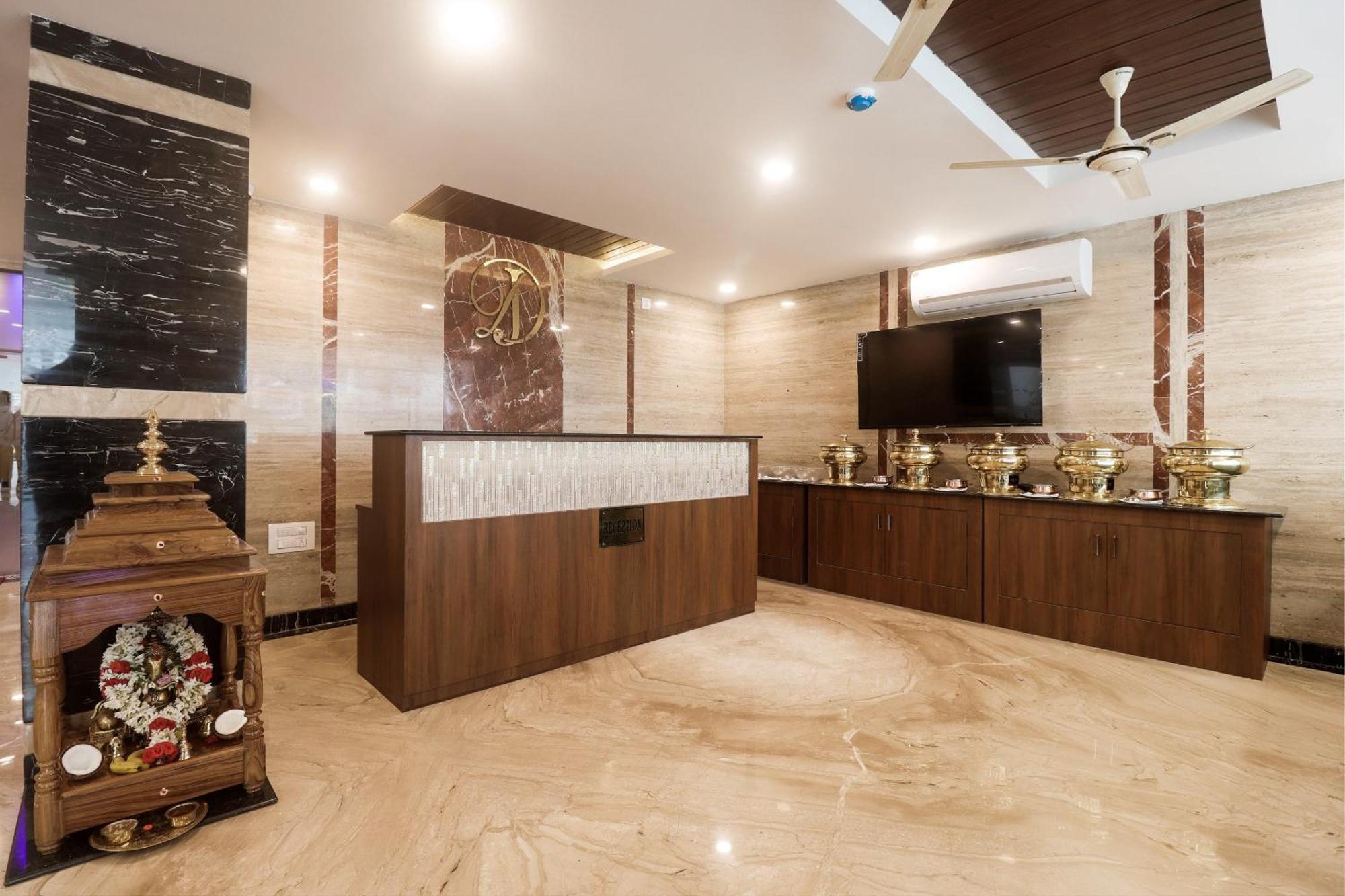 Townhouse Dj Grand Hotel Tirupati Exterior foto