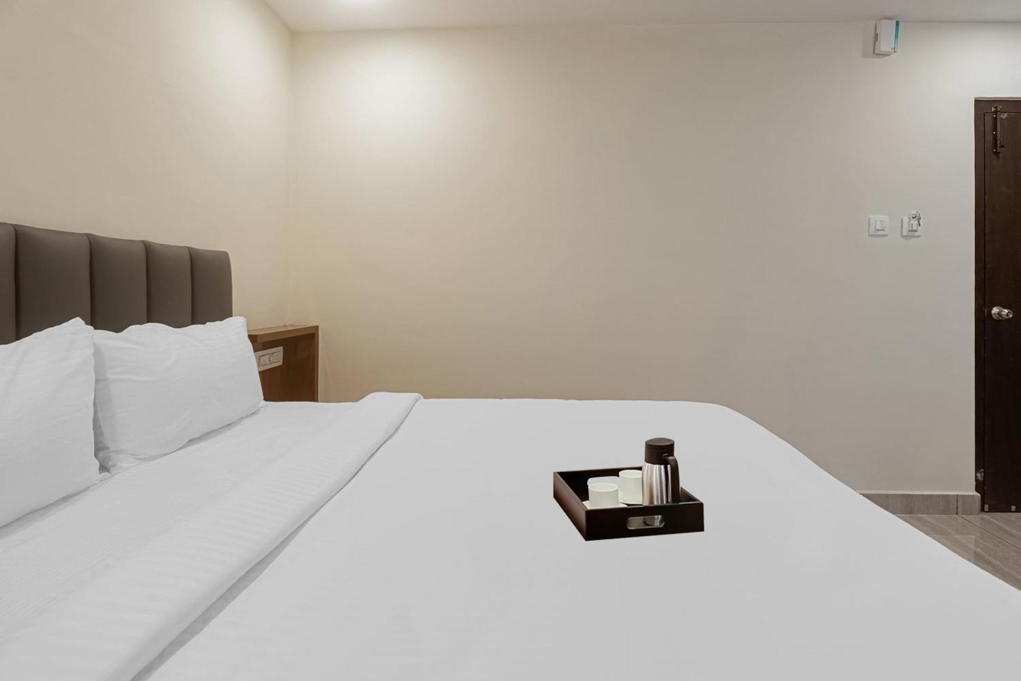 Townhouse Dj Grand Hotel Tirupati Exterior foto