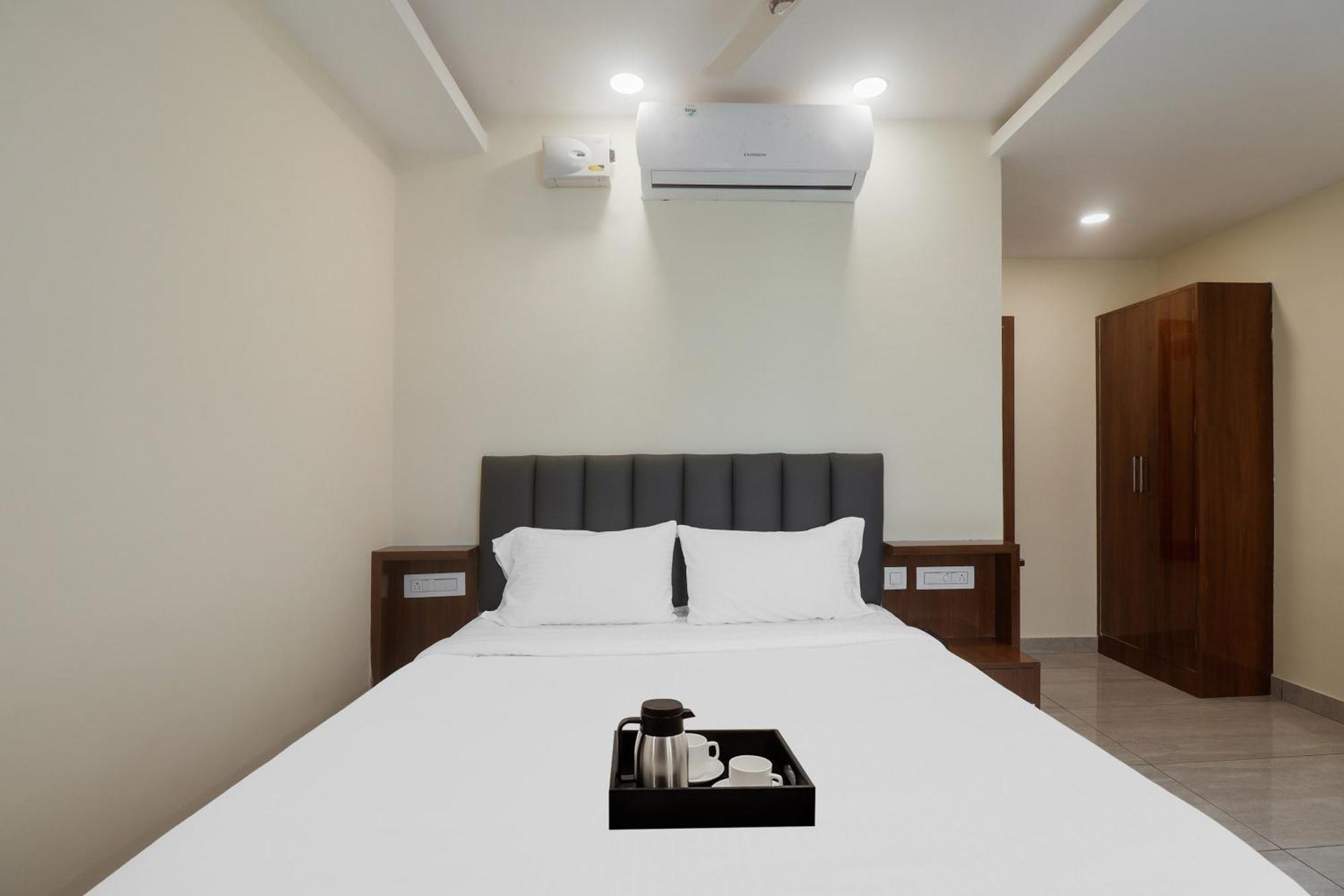 Townhouse Dj Grand Hotel Tirupati Exterior foto