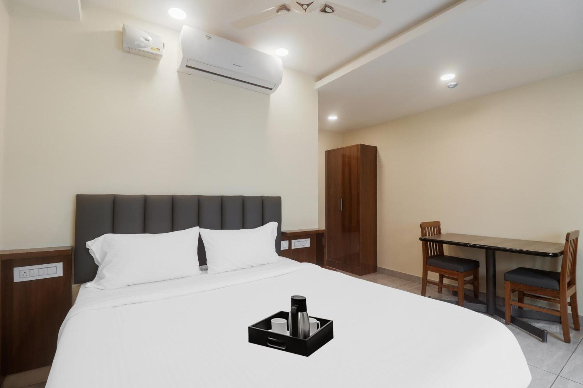 Townhouse Dj Grand Hotel Tirupati Exterior foto