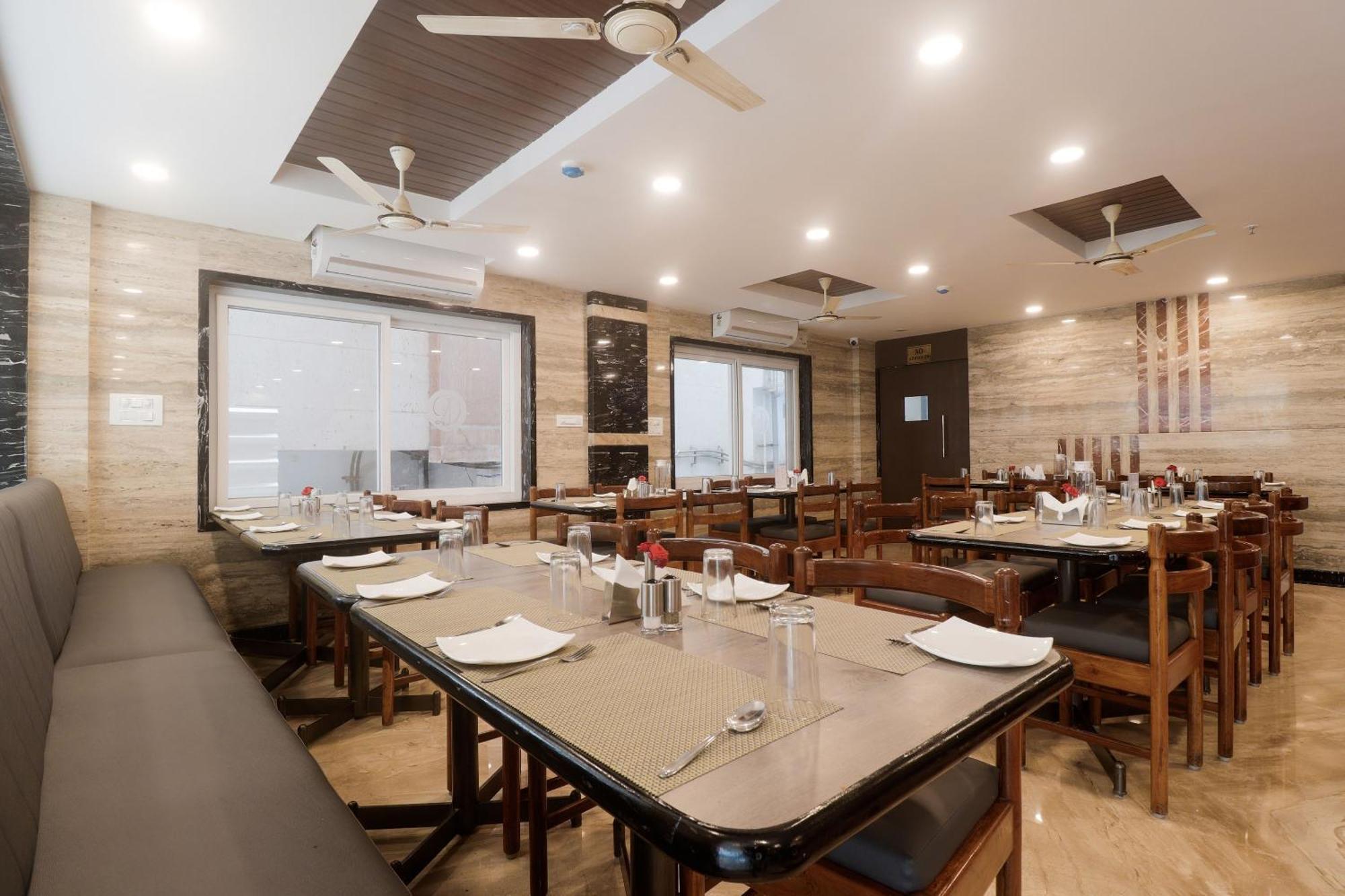 Townhouse Dj Grand Hotel Tirupati Exterior foto