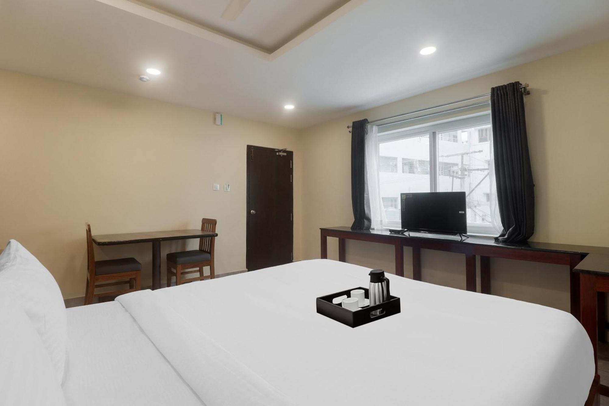 Townhouse Dj Grand Hotel Tirupati Exterior foto